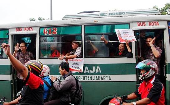 Jokowi: Kopaja, Metromini akan Diganti yang Baru